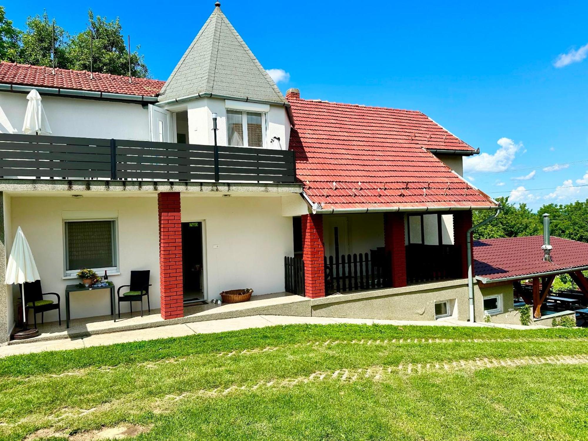 Szent Orban Panzio - Kutyabarat Apartmanok زلاكاروس المظهر الخارجي الصورة